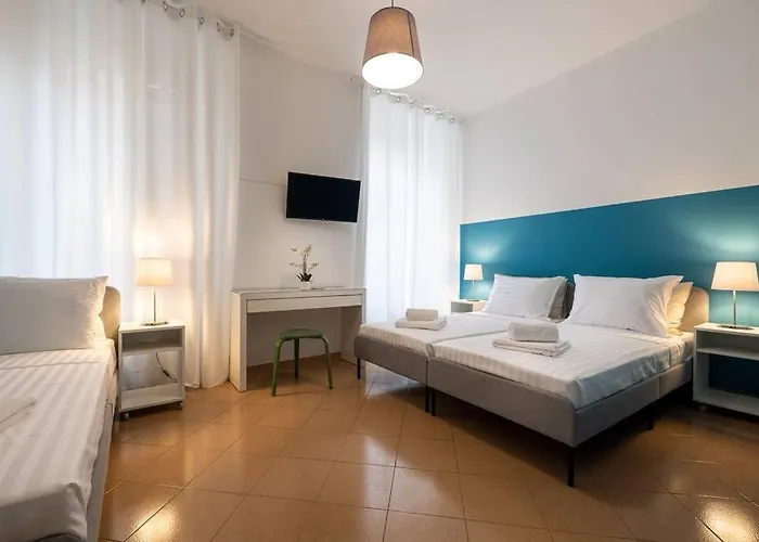 Апартаменты Mia - With Private Bath Center01